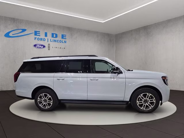 2026 Space Silver Metallic Ford Expedition Max Active 4X4 SUV