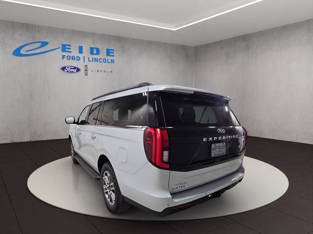 2026 Space Silver Metallic Ford Expedition Max Active 4X4 SUV