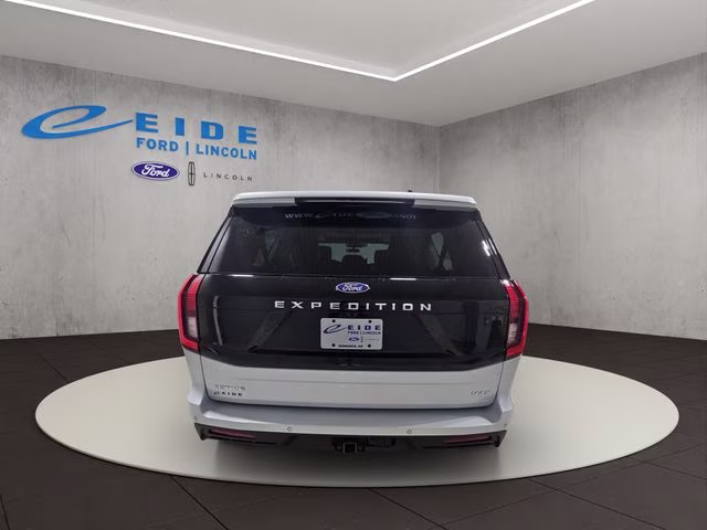 2026 Space Silver Metallic Ford Expedition Max Active 4X4 SUV
