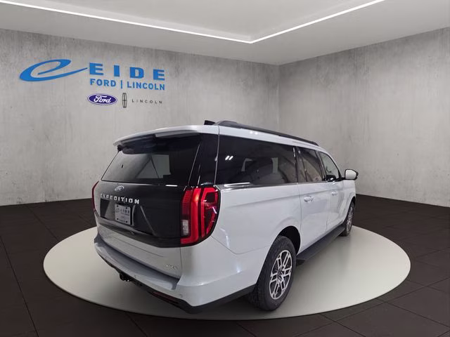 2026 Space Silver Metallic Ford Expedition Max Active 4X4 SUV