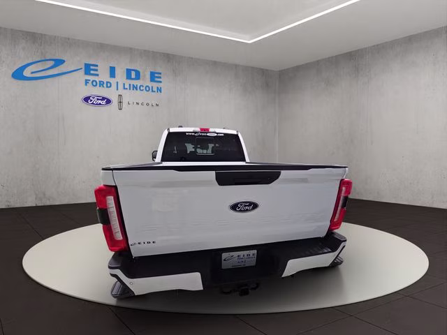 2026 Oxford White Ford Super Duty F-250 SRW XL 4X4 Truck