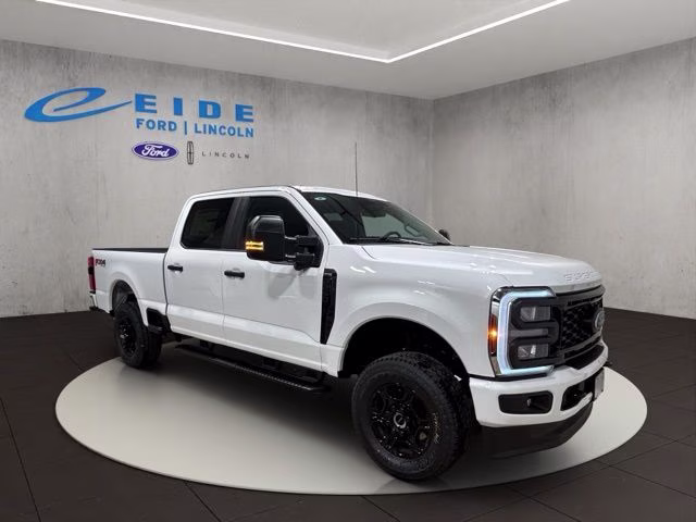 2026 Oxford White Ford Super Duty F-250 SRW XL 4X4 Truck