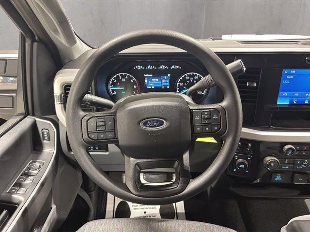 2026 Oxford White Ford Super Duty F-250 SRW XL 4X4 Truck