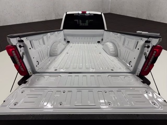 2026 Oxford White Ford Super Duty F-250 SRW XL 4X4 Truck