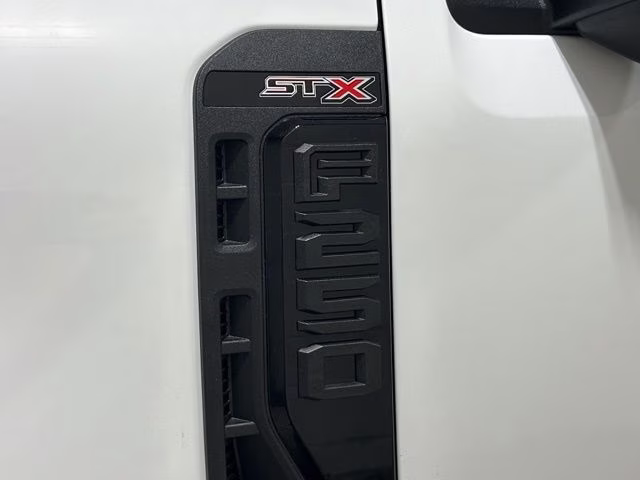 2026 Oxford White Ford Super Duty F-250 SRW XL 4X4 Truck