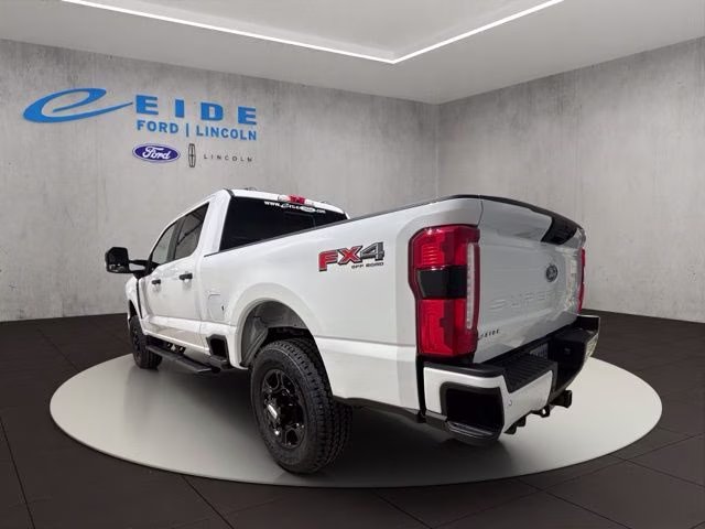 2026 Oxford White Ford Super Duty F-250 SRW XL 4X4 Truck