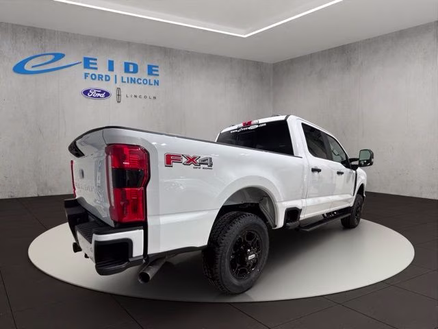 2026 Oxford White Ford Super Duty F-250 SRW XL 4X4 Truck