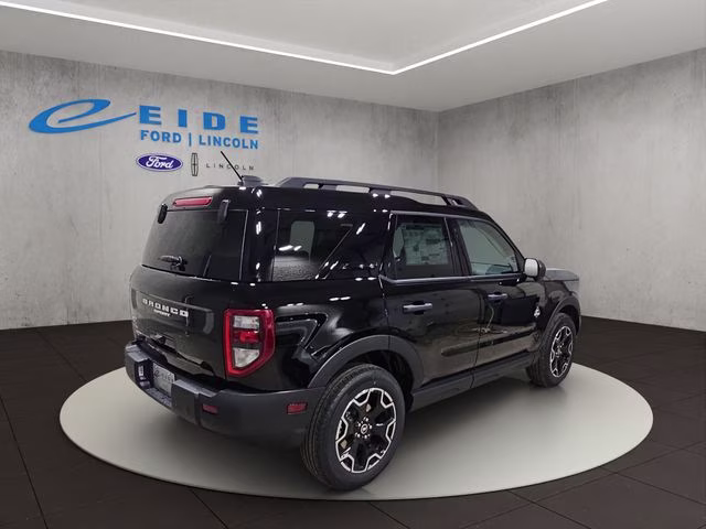 2026 Shadow Black Ford Bronco Sport Outer Banks 4X4 SUV