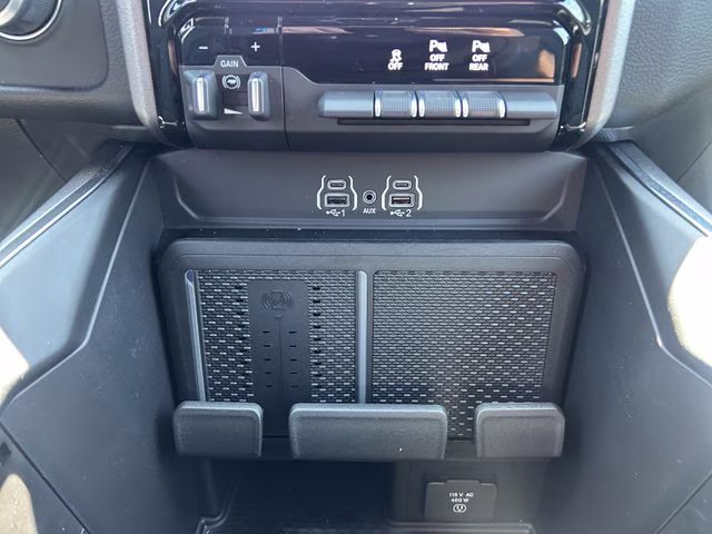 2026 Diamond Black Crystal Pearlcoat Ram 1500 Big Horn/Lone Star 4X4 Truck