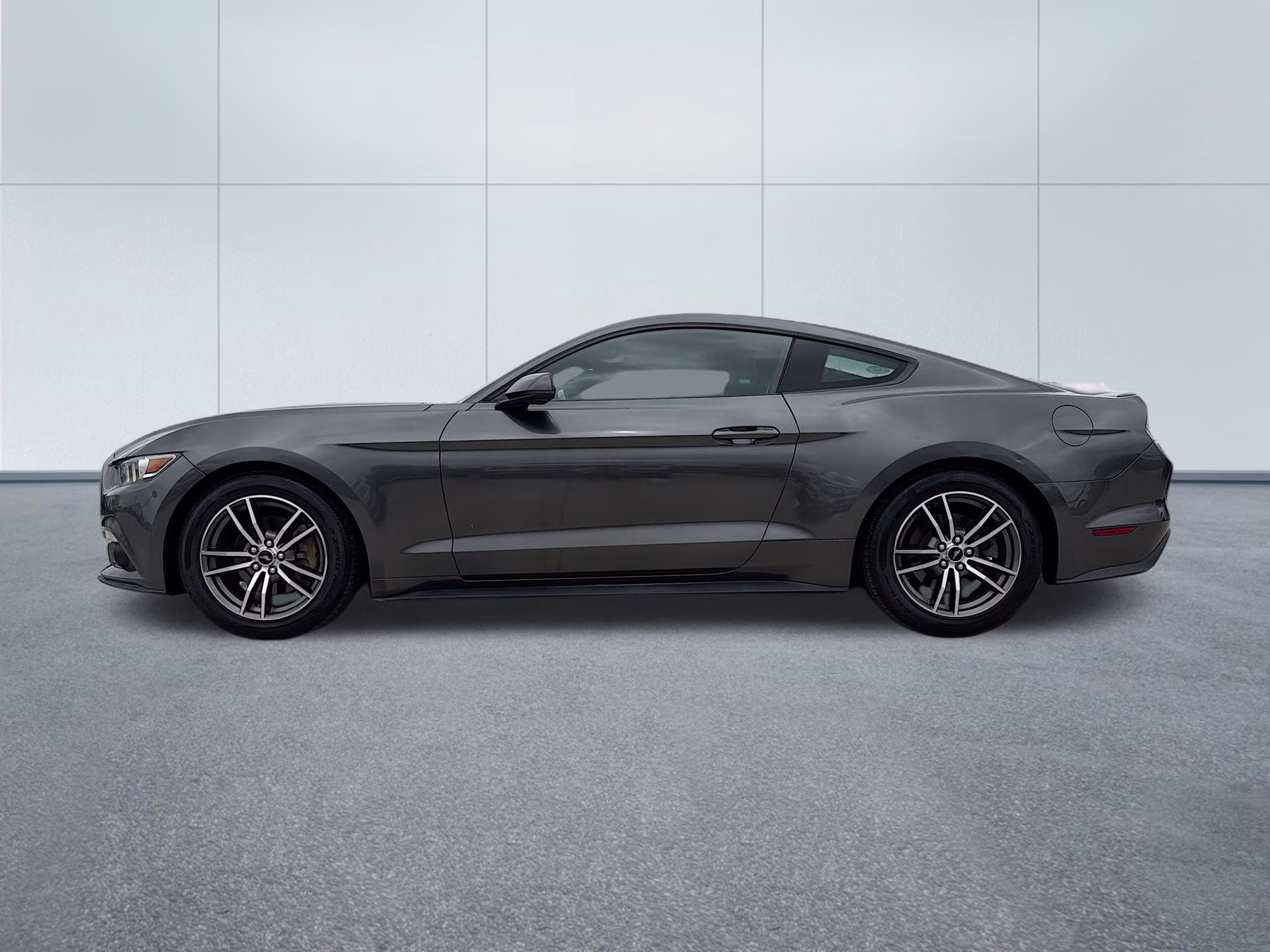 2016 Magnetic Metallic Ford Mustang EcoBoost Premium RWD Coupe