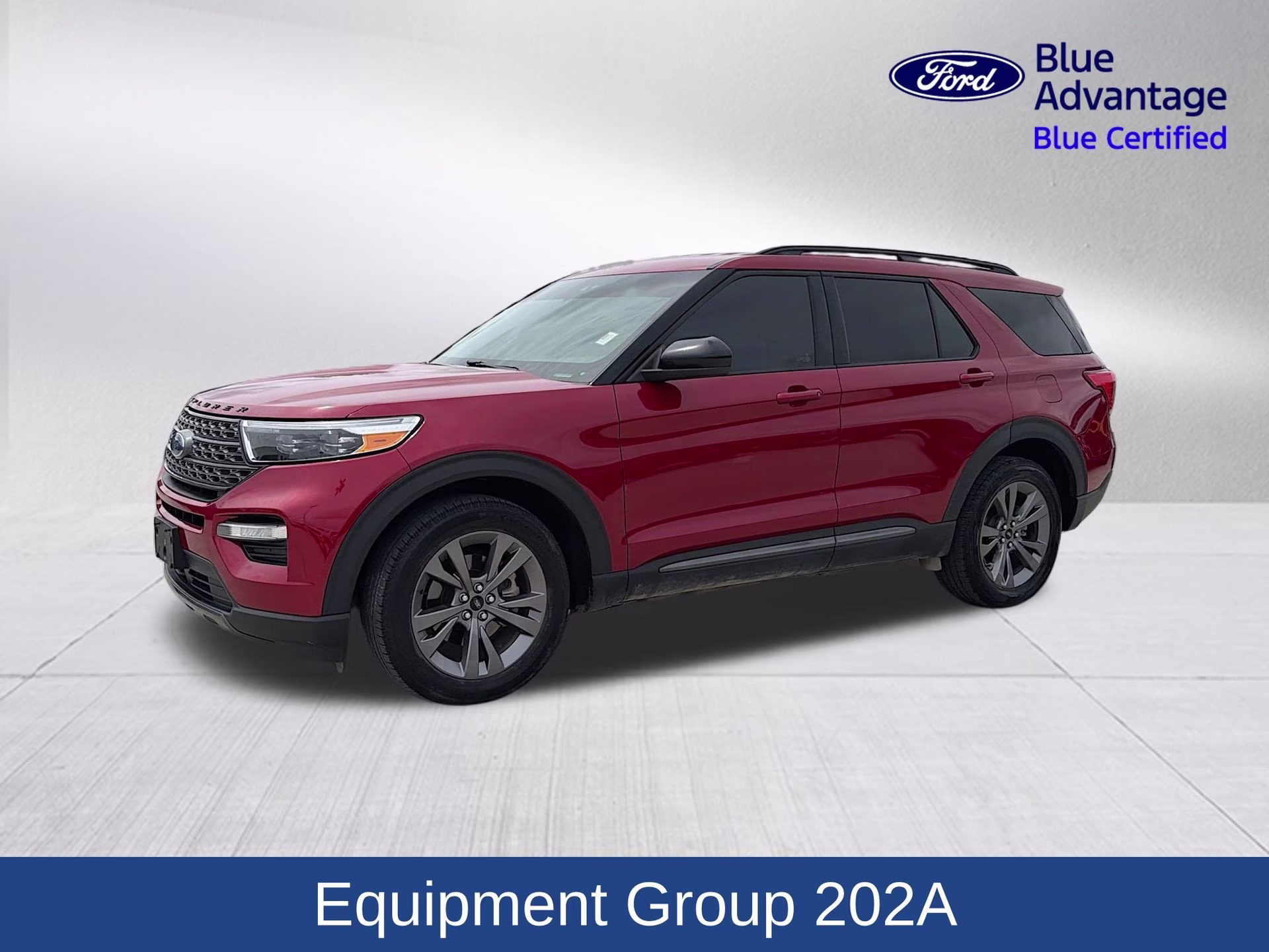 2022 Rapid Red Metallic Tinted Clearcoat Ford Explorer XLT 4X4 SUV