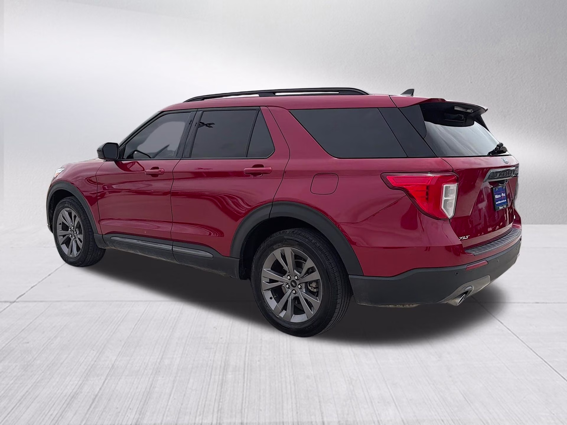 2022 Rapid Red Metallic Tinted Clearcoat Ford Explorer XLT 4X4 SUV