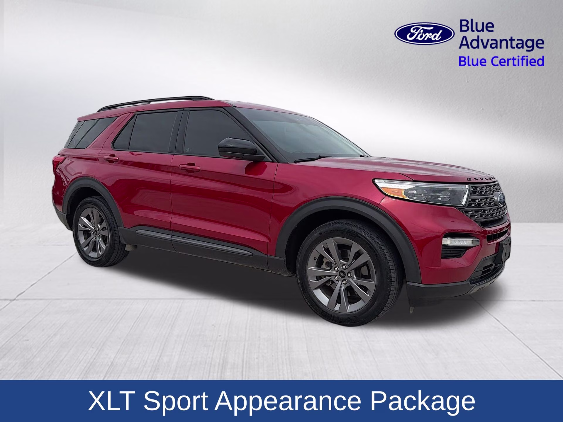 2022 Rapid Red Metallic Tinted Clearcoat Ford Explorer XLT 4X4 SUV