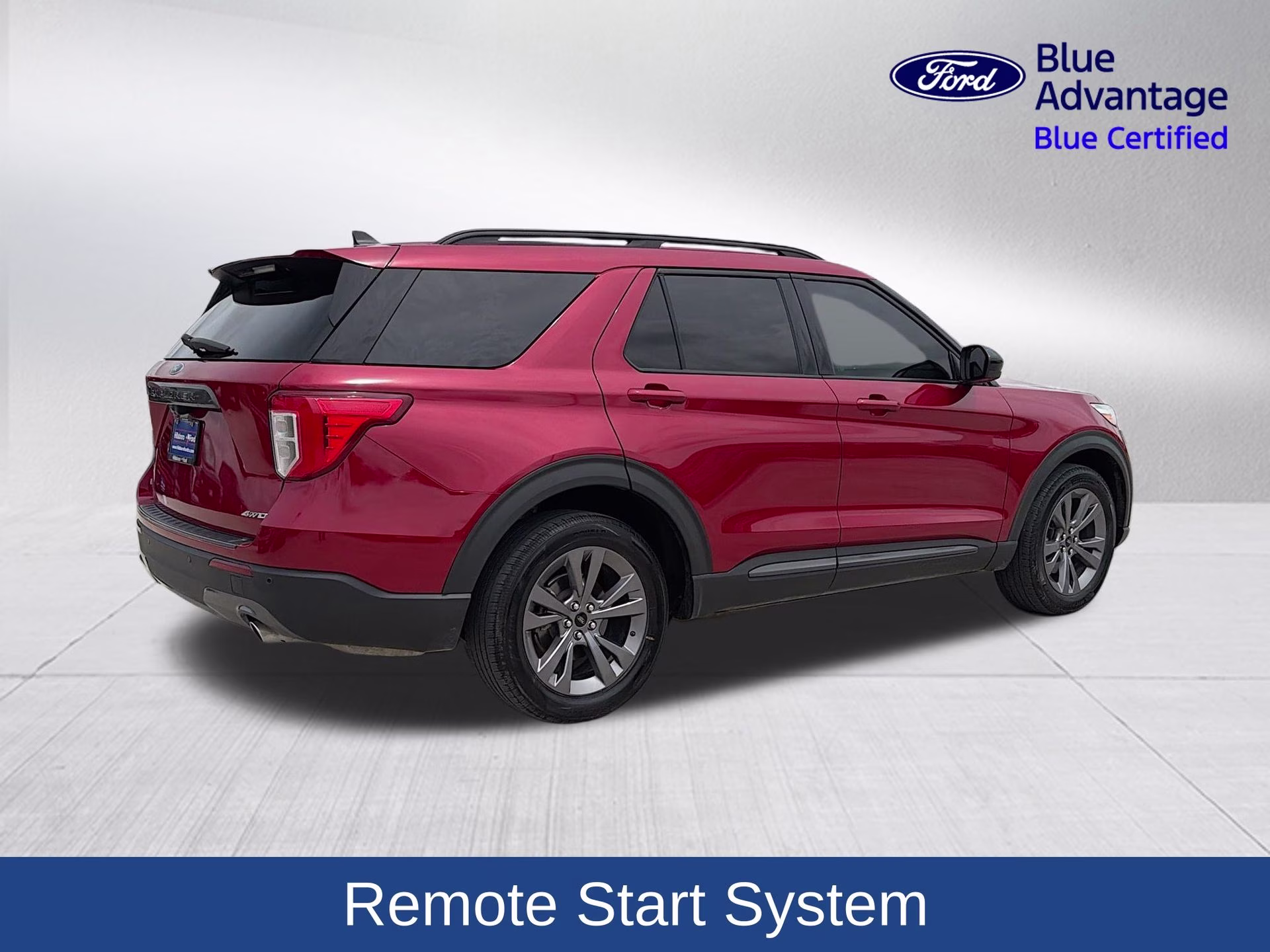 2022 Rapid Red Metallic Tinted Clearcoat Ford Explorer XLT 4X4 SUV