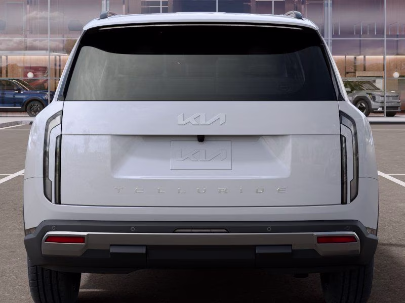 2027 White Pearl Kia Telluride S FWD SUV
