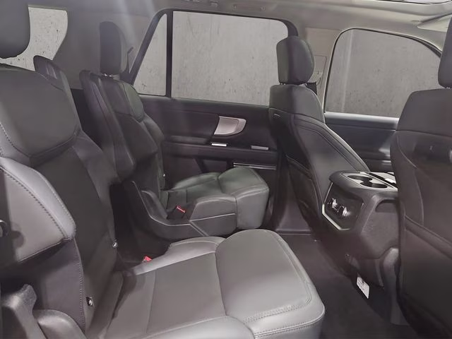 2026 Space Silver Metallic Ford Expedition Max Active 4X4 SUV