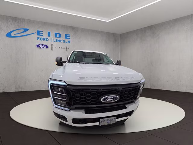 2026 Oxford White Ford Super Duty F-250 SRW XL 4X4 Truck