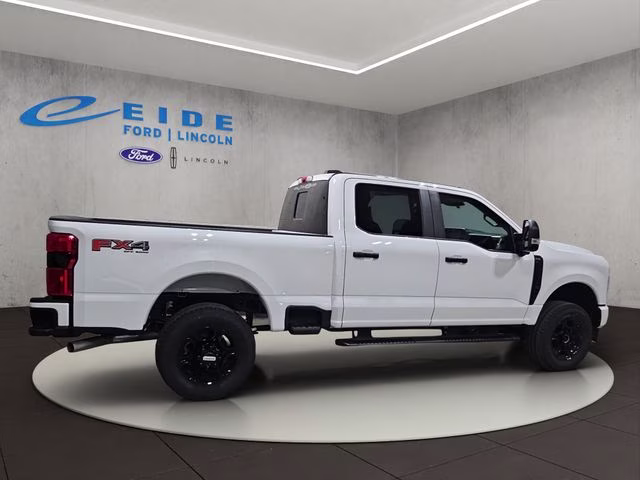 2026 Oxford White Ford Super Duty F-250 SRW XL 4X4 Truck