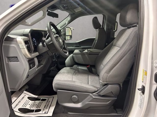 2026 Oxford White Ford Super Duty F-250 SRW XL 4X4 Truck