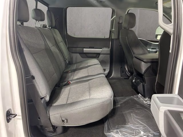 2026 Oxford White Ford Super Duty F-250 SRW XL 4X4 Truck