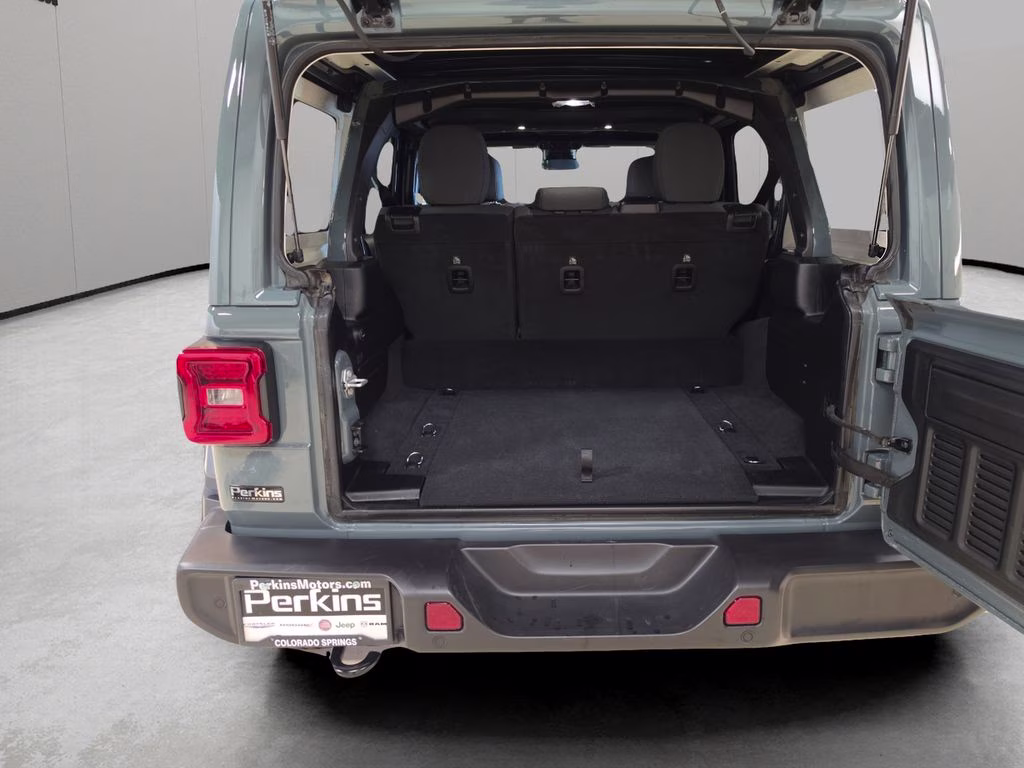 2025 Anvil Clear Coat Jeep Wrangler 4xe Sahara 4X4 SUV