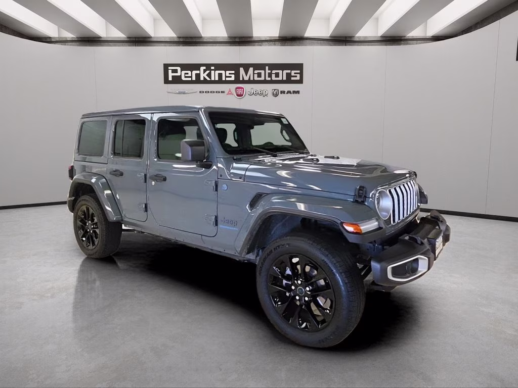 2025 Anvil Clear Coat Jeep Wrangler 4xe Sahara 4X4 SUV