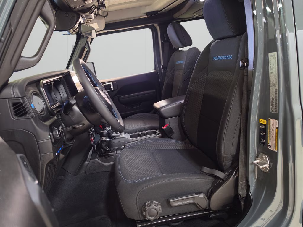 2025 Anvil Clear Coat Jeep Wrangler 4xe Rubicon 4X4 SUV