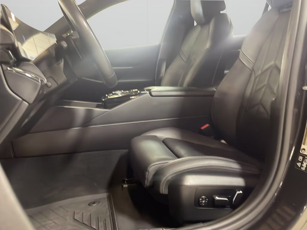 2024 Dark Graphite BMW 5 Series 530i xDrive AWD Sedan