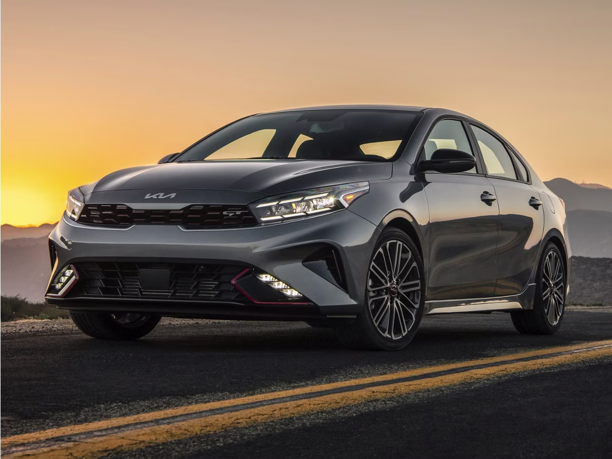 2023 Snow White Pearl Kia Forte LXS FWD Sedan