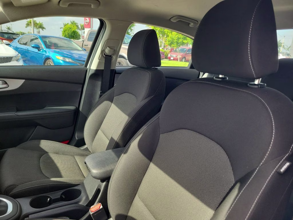 2023 Snow White Pearl Kia Forte LXS FWD Sedan