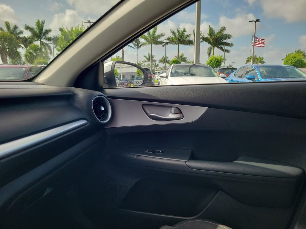 2023 Snow White Pearl Kia Forte LXS FWD Sedan