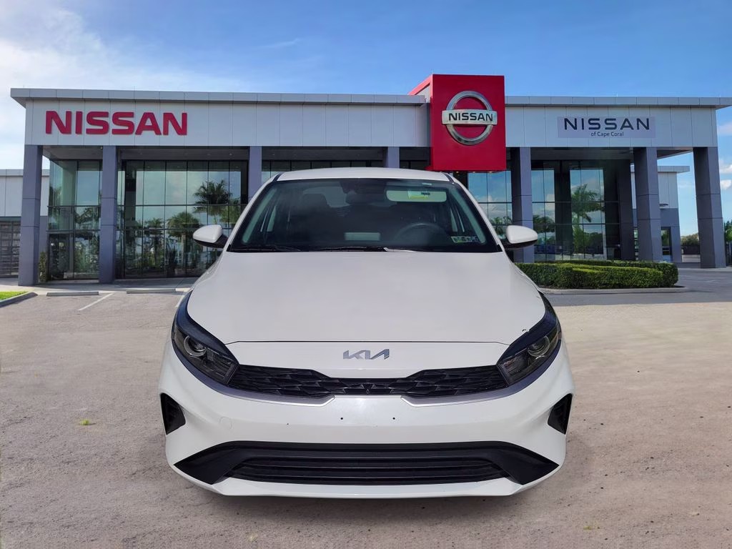 2023 Snow White Pearl Kia Forte LXS FWD Sedan
