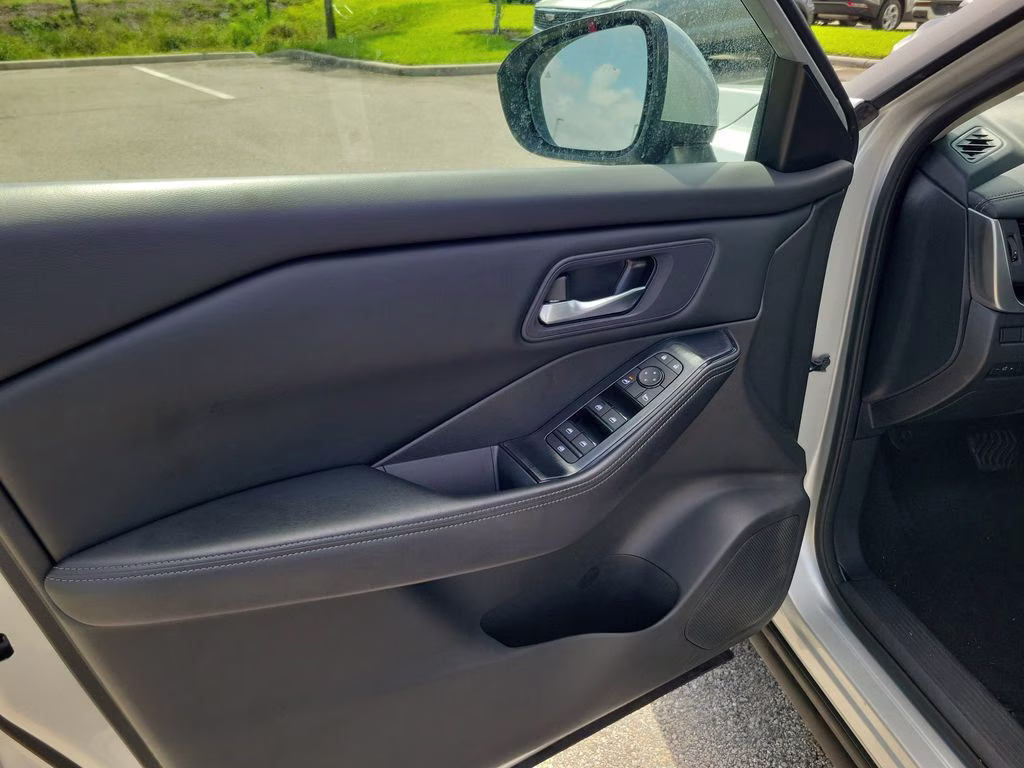 2024 Brilliant Silver Metallic Nissan Rogue SV FWD SUV