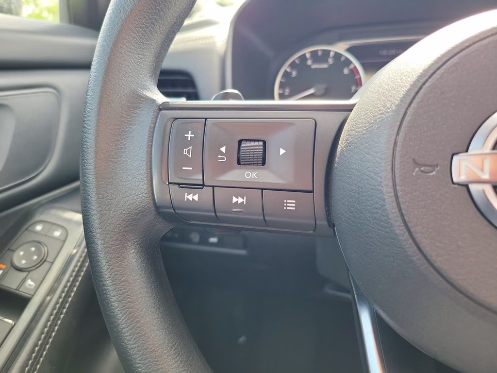 2024 Brilliant Silver Metallic Nissan Rogue SV FWD SUV