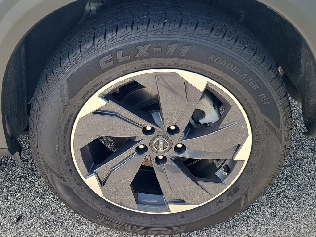 2024 Brilliant Silver Metallic Nissan Rogue SV FWD SUV
