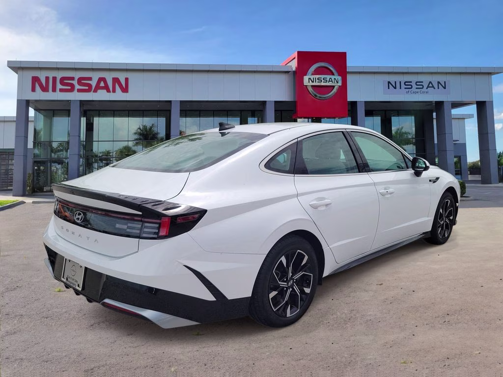 2024 Serenity White Hyundai Sonata SEL FWD Sedan