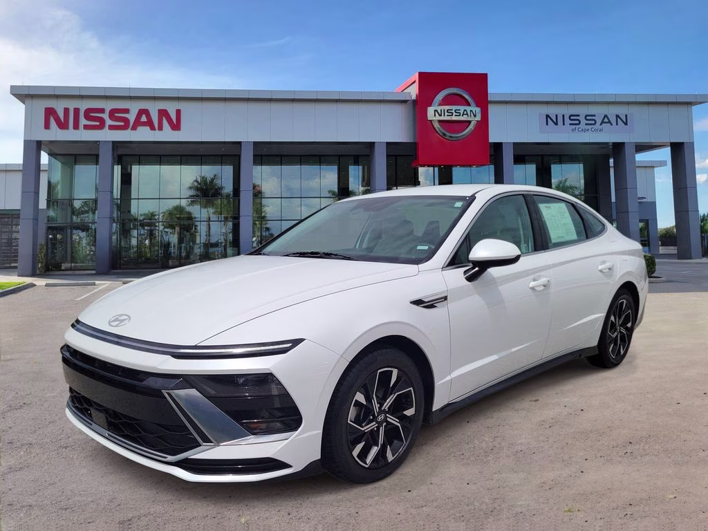 2024 Serenity White Hyundai Sonata SEL FWD Sedan