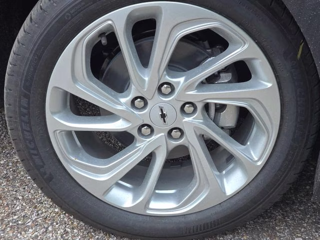 2027 Sterling Gray Metallic Chevrolet Bolt EV LT FWD SUV