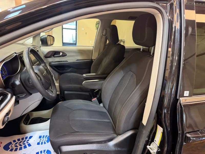 2024 Black Chrysler Grand Caravan FWD