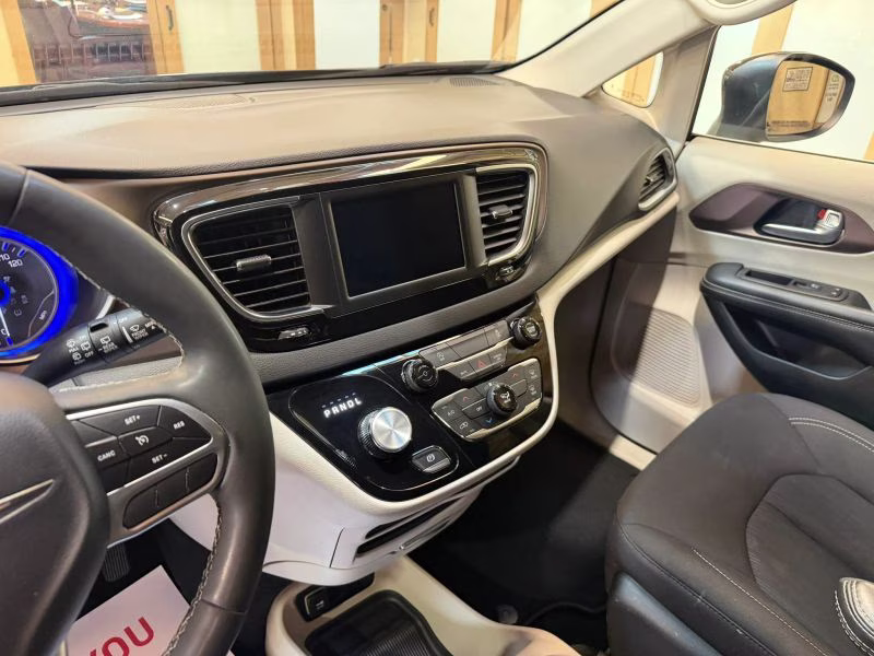 2024 Black Chrysler Grand Caravan FWD