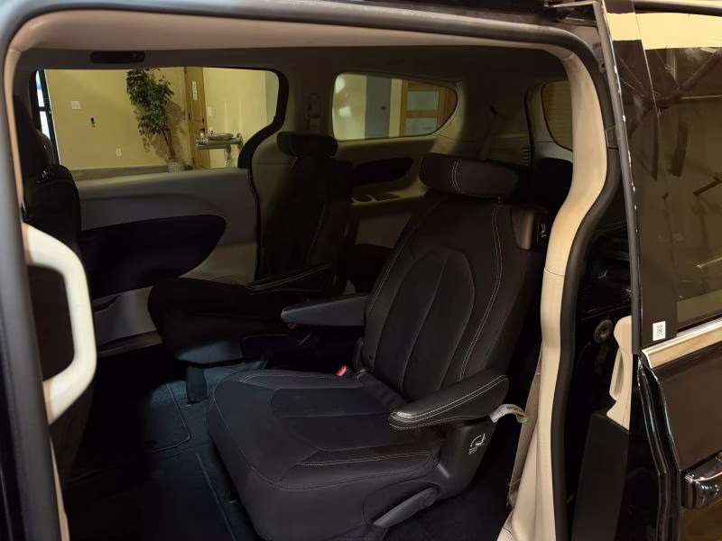 2024 Black Chrysler Grand Caravan FWD