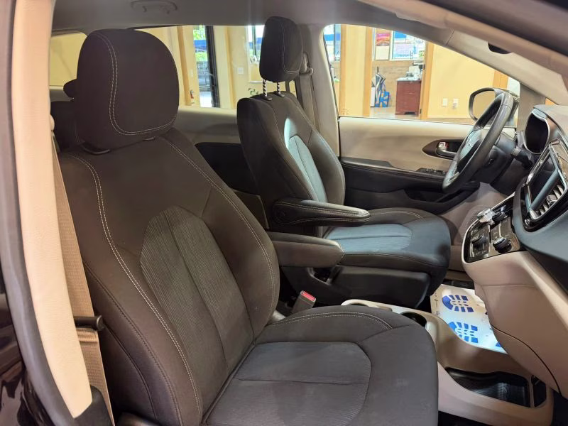 2024 Black Chrysler Grand Caravan FWD