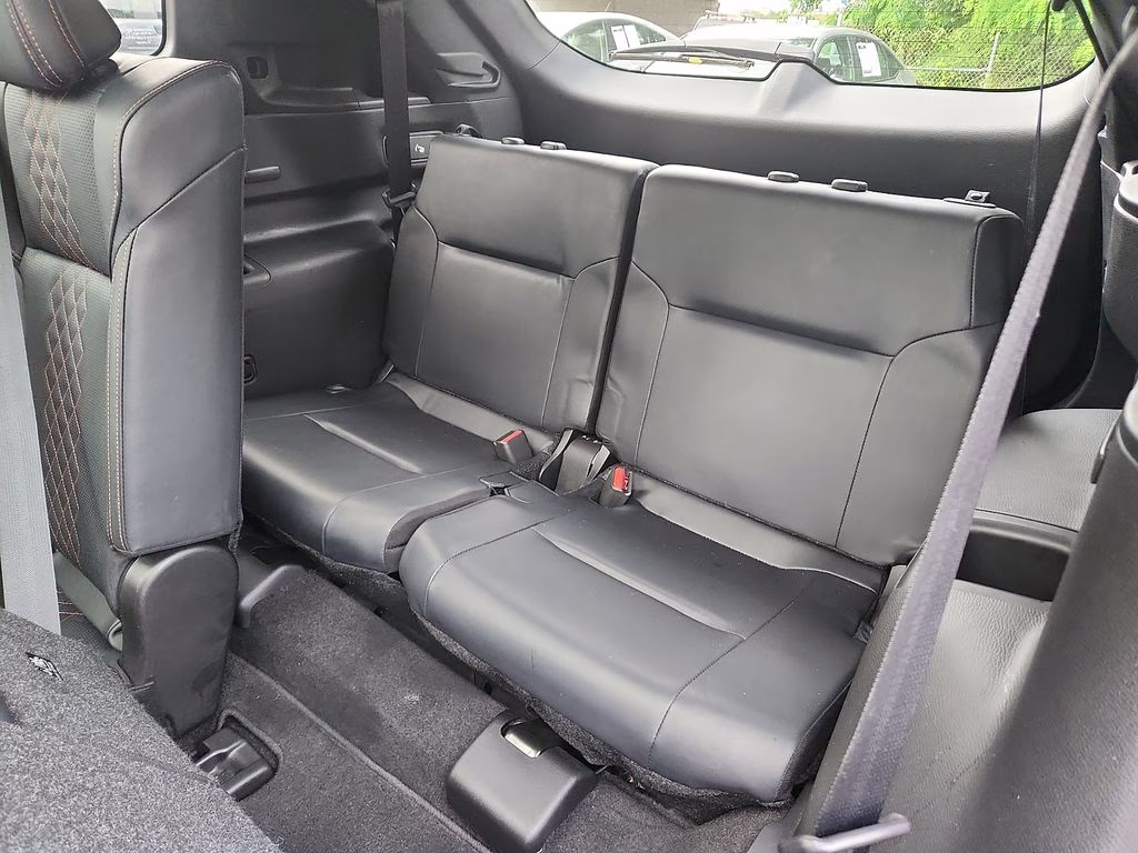 2022 Mercury Gray Metallic Mitsubishi Outlander SEL 4X4 SUV