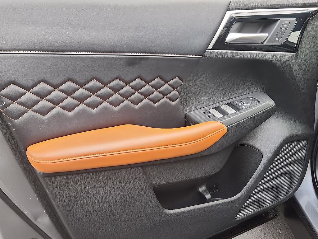 2022 Mercury Gray Metallic Mitsubishi Outlander SEL 4X4 SUV