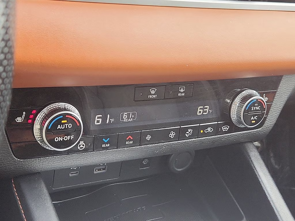 2022 Mercury Gray Metallic Mitsubishi Outlander SEL 4X4 SUV