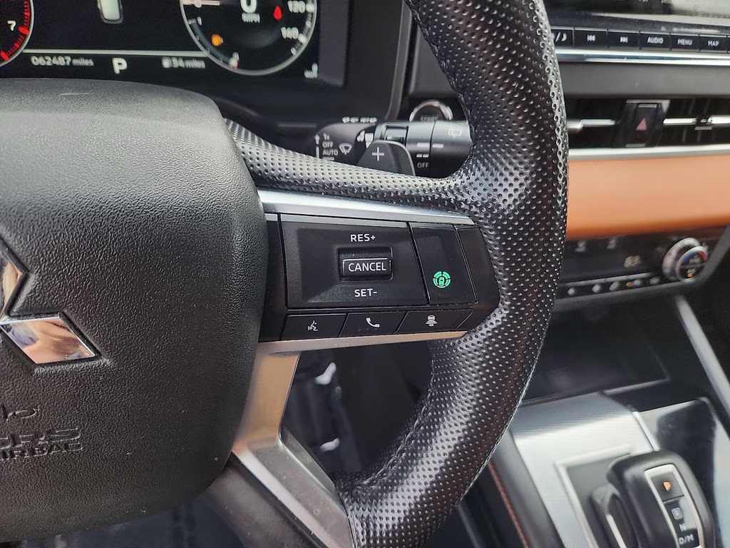 2022 Mercury Gray Metallic Mitsubishi Outlander SEL 4X4 SUV