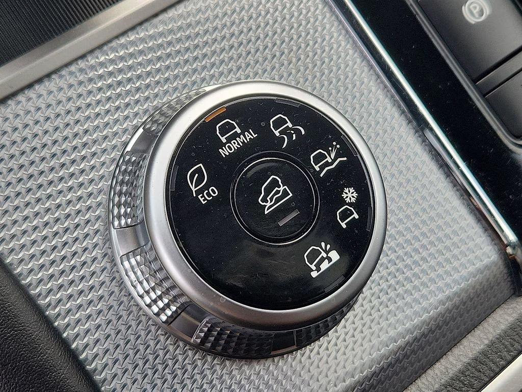 2022 Mercury Gray Metallic Mitsubishi Outlander SEL 4X4 SUV