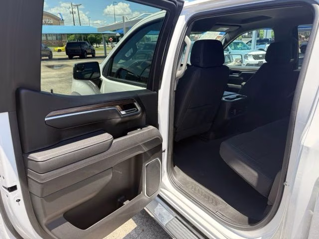 2025 Summit White Chevrolet Silverado 1500 LT 4X4 Truck