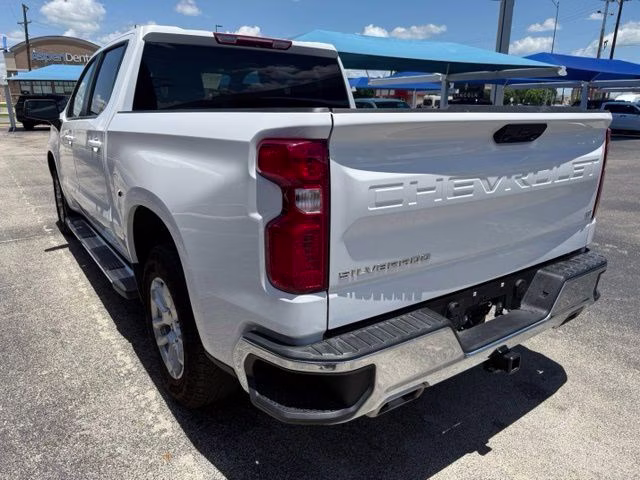 2025 Summit White Chevrolet Silverado 1500 LT 4X4 Truck