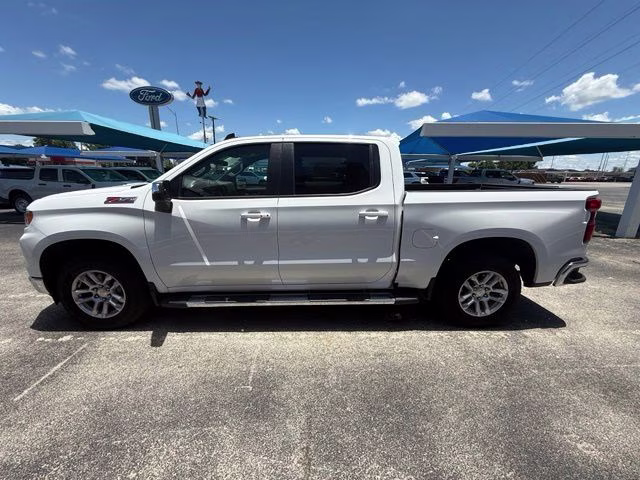 2025 Summit White Chevrolet Silverado 1500 LT 4X4 Truck